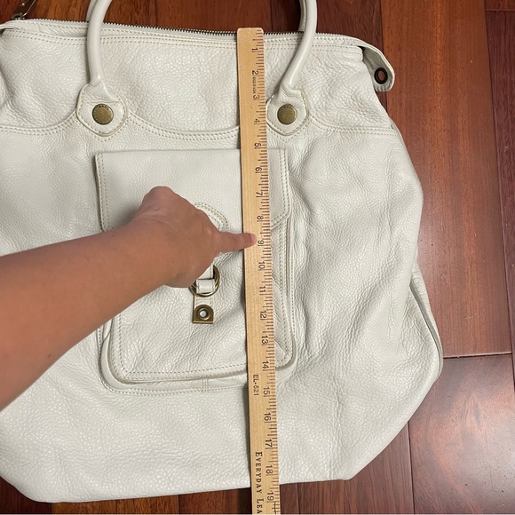 Marc by Marc Jacobs Off White Ivory Pebbled Leather Hobo Bag B17 - Picture 8 of 11